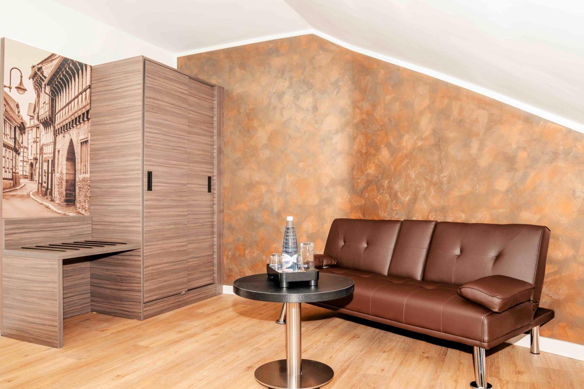 Central Hotel & Lounge Adult Only Γκόσλαρ Εξωτερικό φωτογραφία