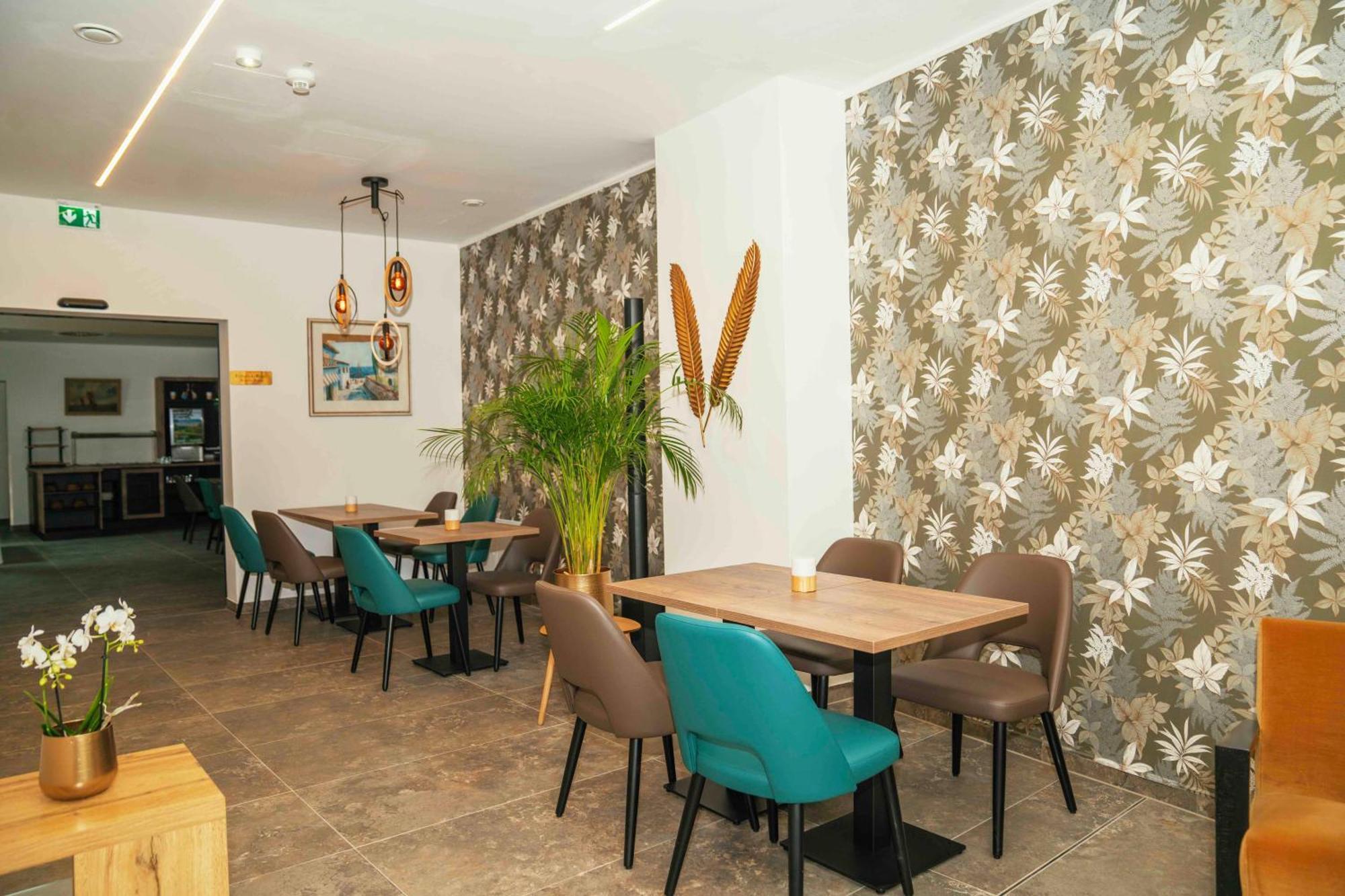 Central Hotel & Lounge Adult Only Γκόσλαρ Εξωτερικό φωτογραφία