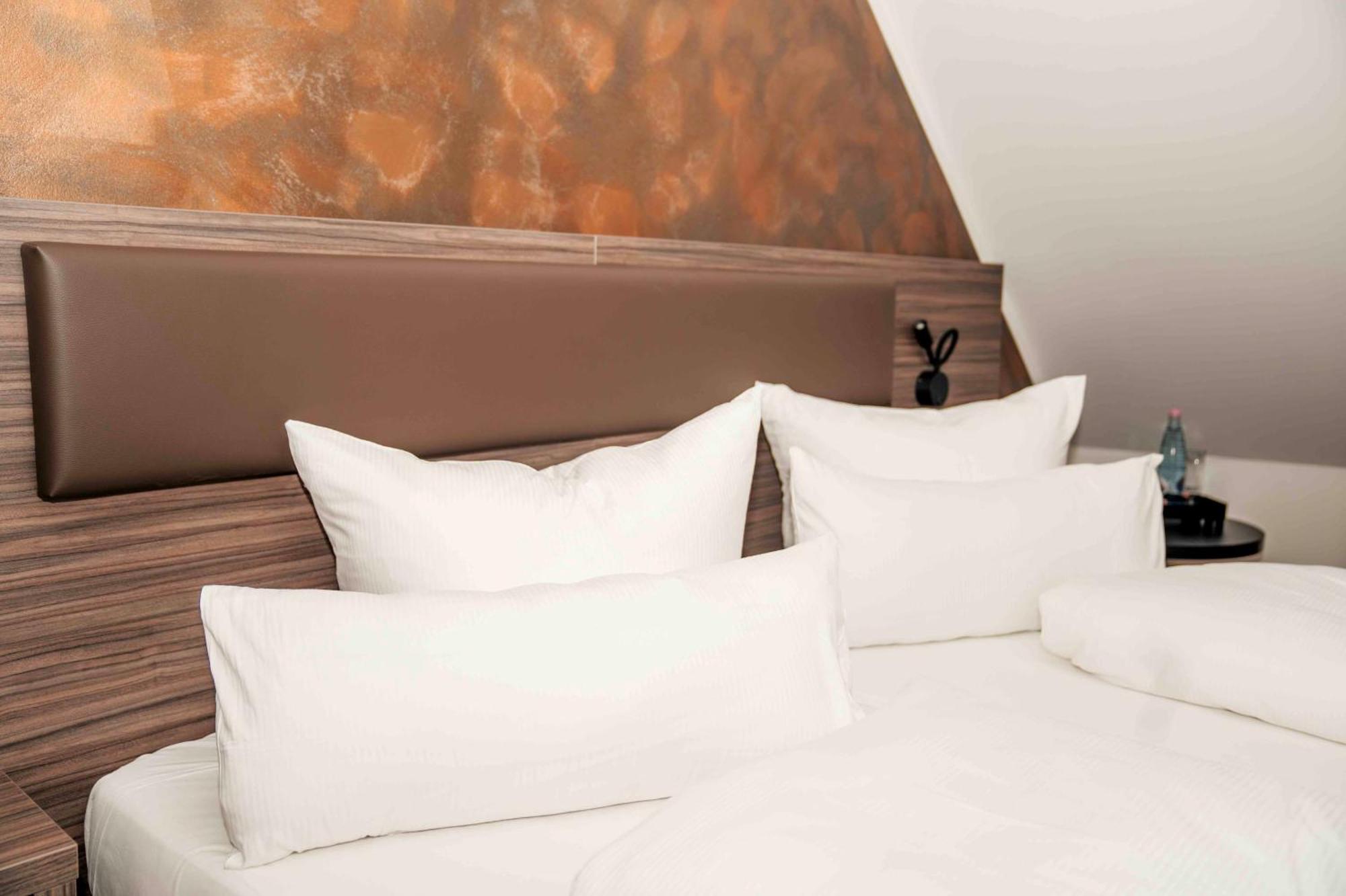 Central Hotel & Lounge Adult Only Γκόσλαρ Εξωτερικό φωτογραφία