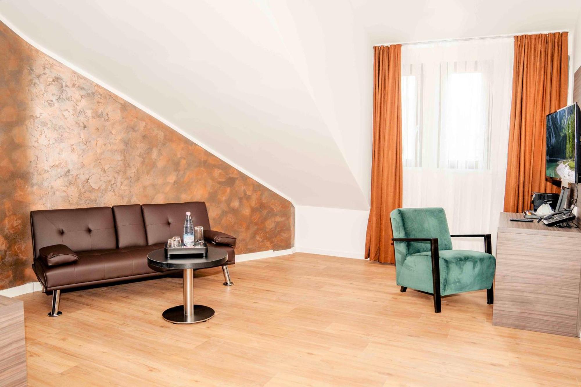 Central Hotel & Lounge Adult Only Γκόσλαρ Εξωτερικό φωτογραφία