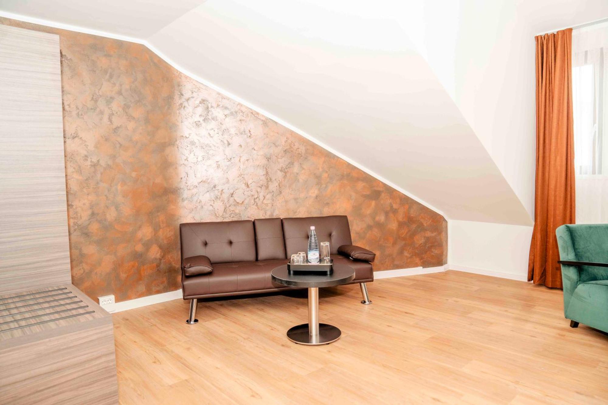 Central Hotel & Lounge Adult Only Γκόσλαρ Εξωτερικό φωτογραφία