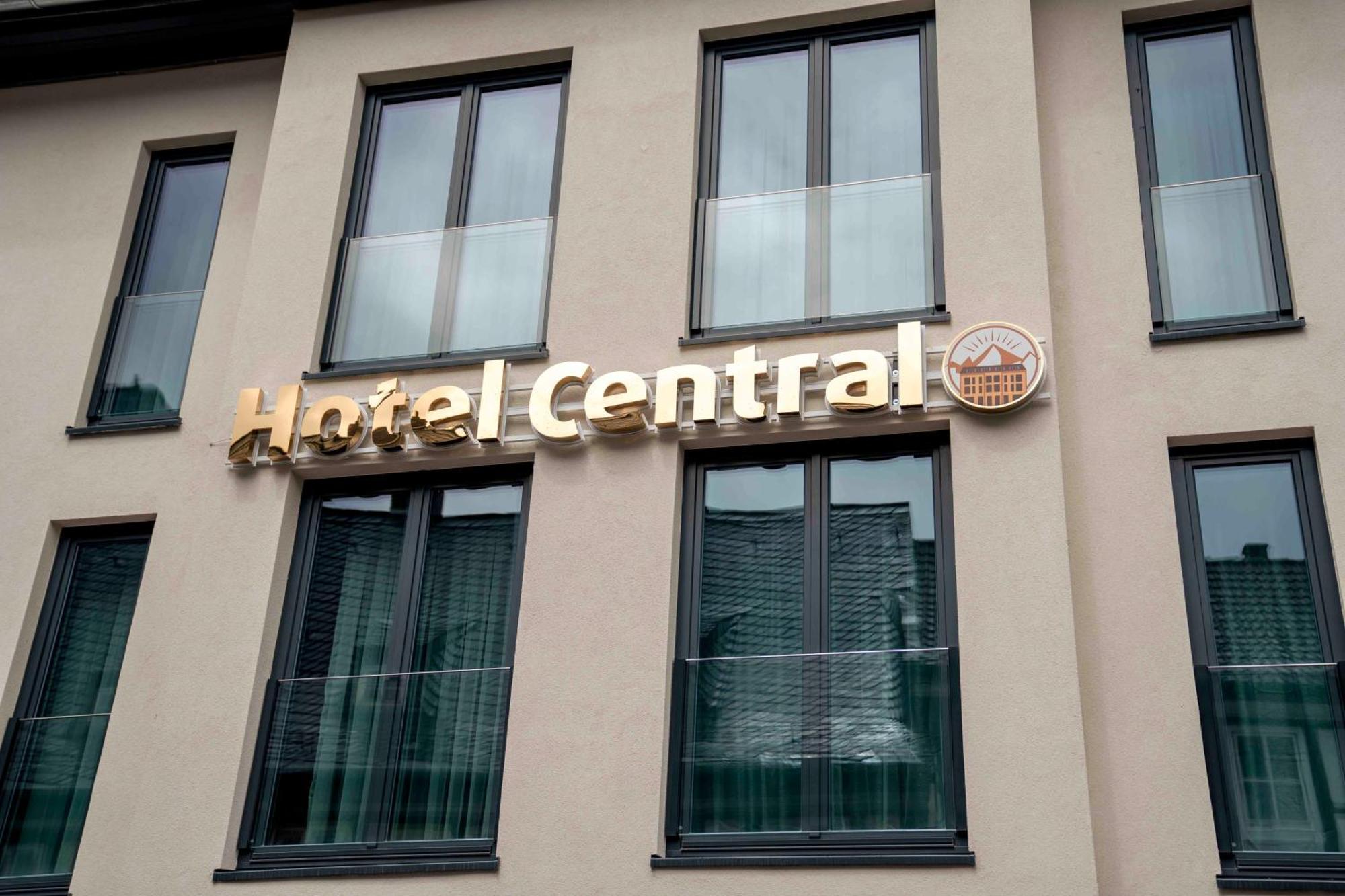 Central Hotel & Lounge Adult Only Γκόσλαρ Εξωτερικό φωτογραφία