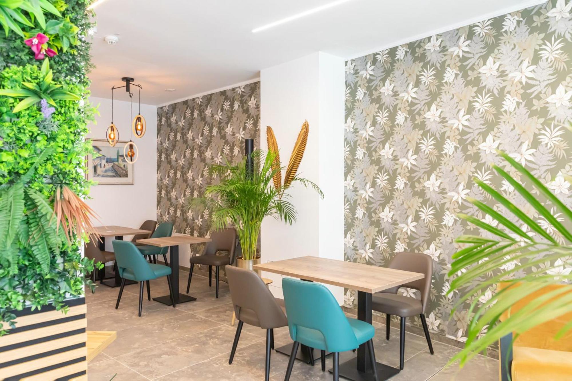 Central Hotel & Lounge Adult Only Γκόσλαρ Εξωτερικό φωτογραφία