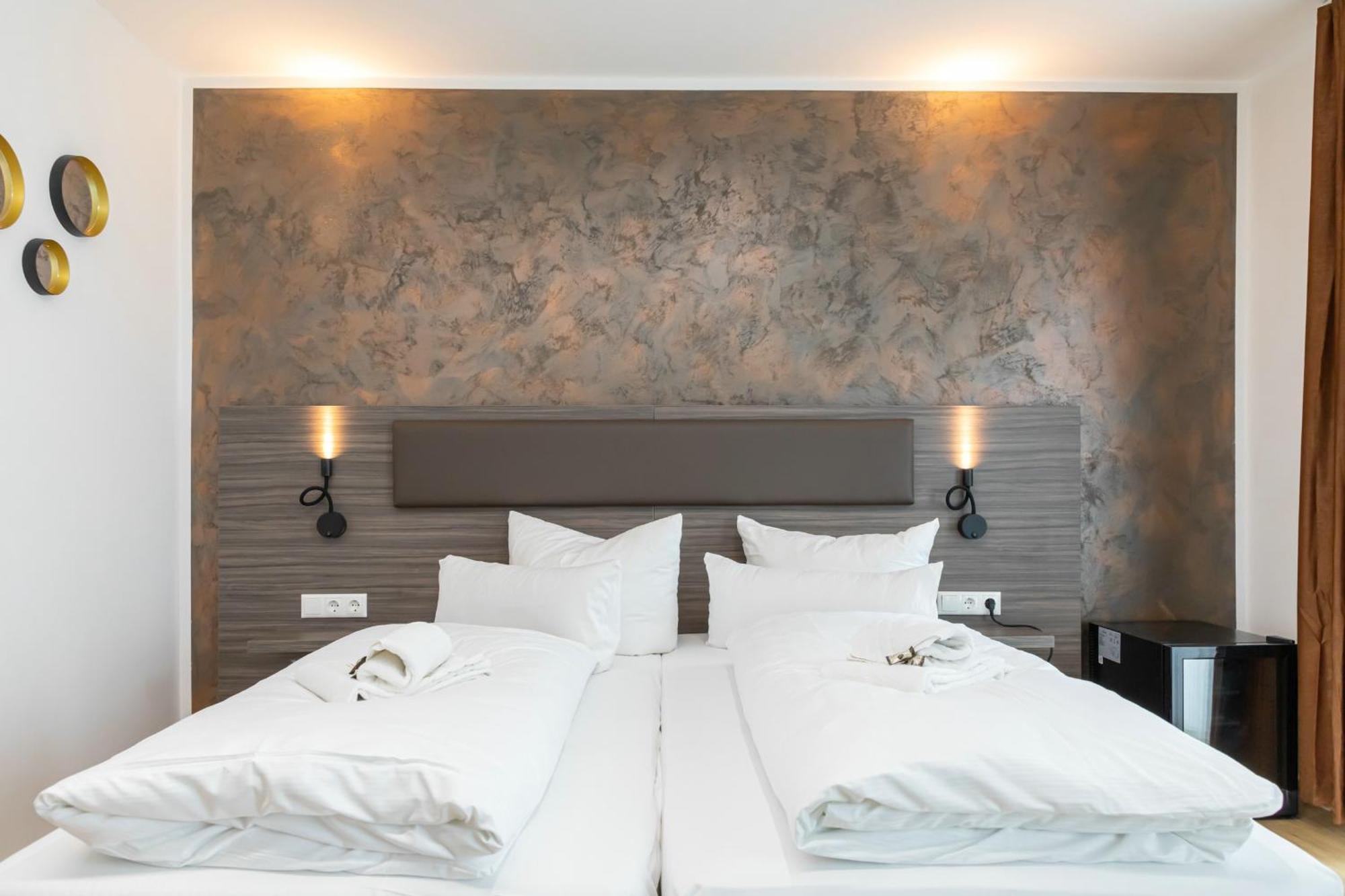 Central Hotel & Lounge Adult Only Γκόσλαρ Εξωτερικό φωτογραφία