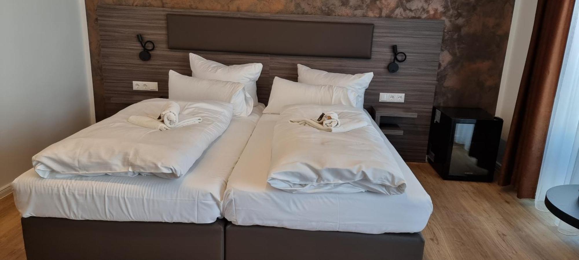 Central Hotel & Lounge Adult Only Γκόσλαρ Εξωτερικό φωτογραφία