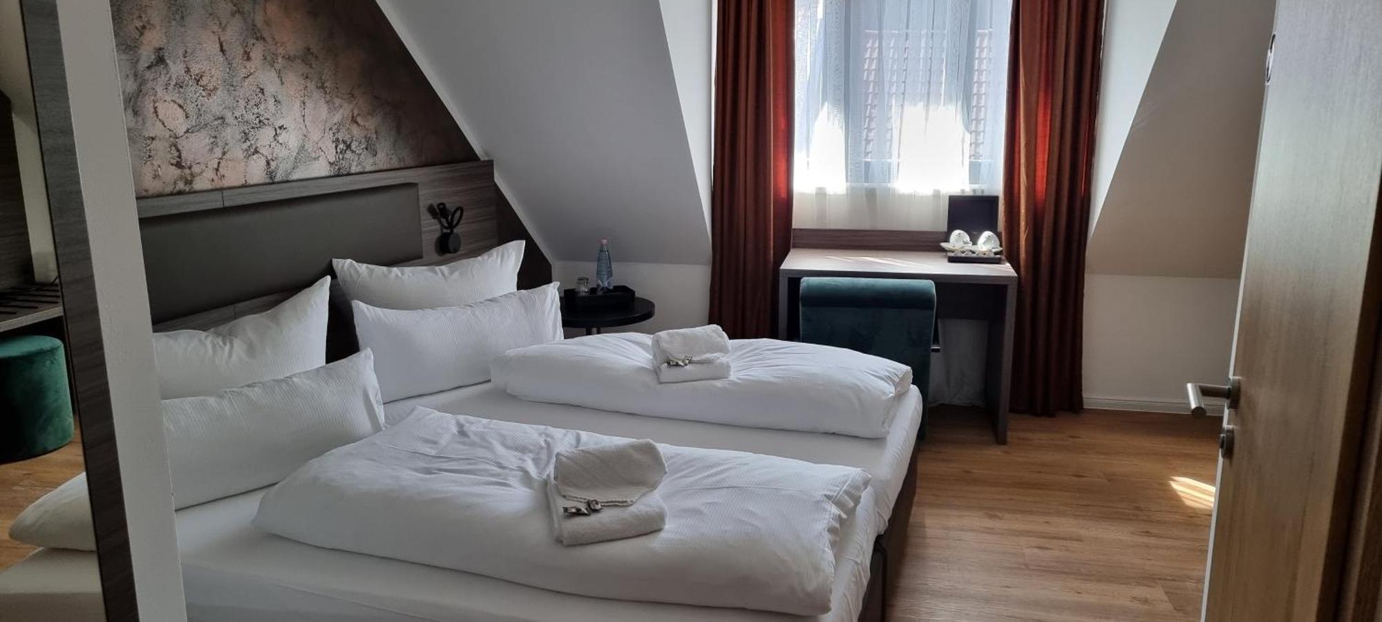 Central Hotel & Lounge Adult Only Γκόσλαρ Εξωτερικό φωτογραφία